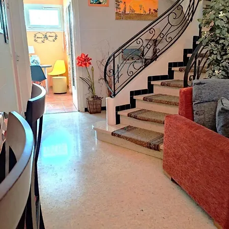 Charming 120 M House In * 카베스타니