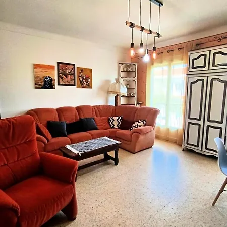 Charming 120 M House In *